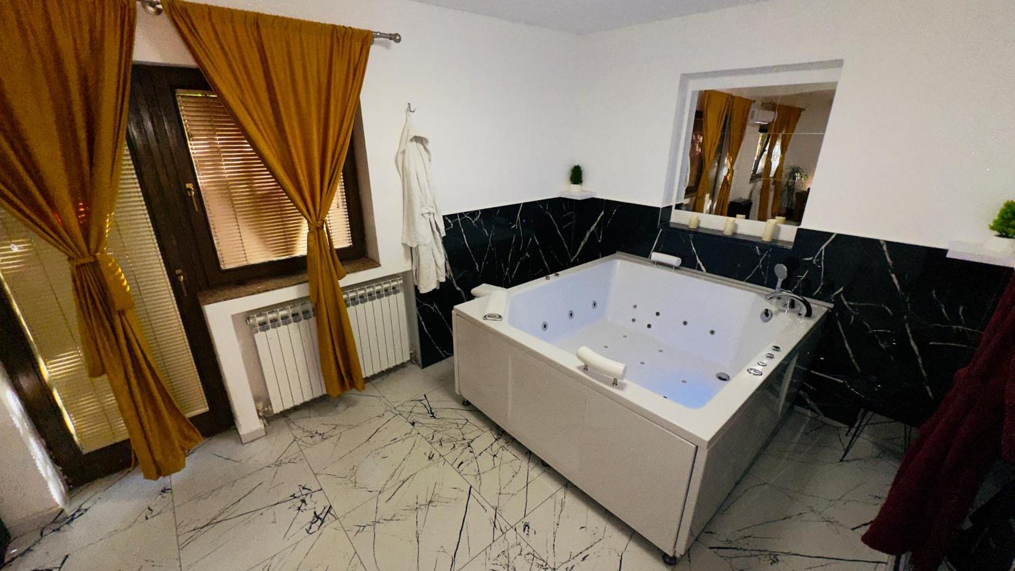 Hedonist Spa Jacuzzi Sarajevo Free Parking Buitenkant foto