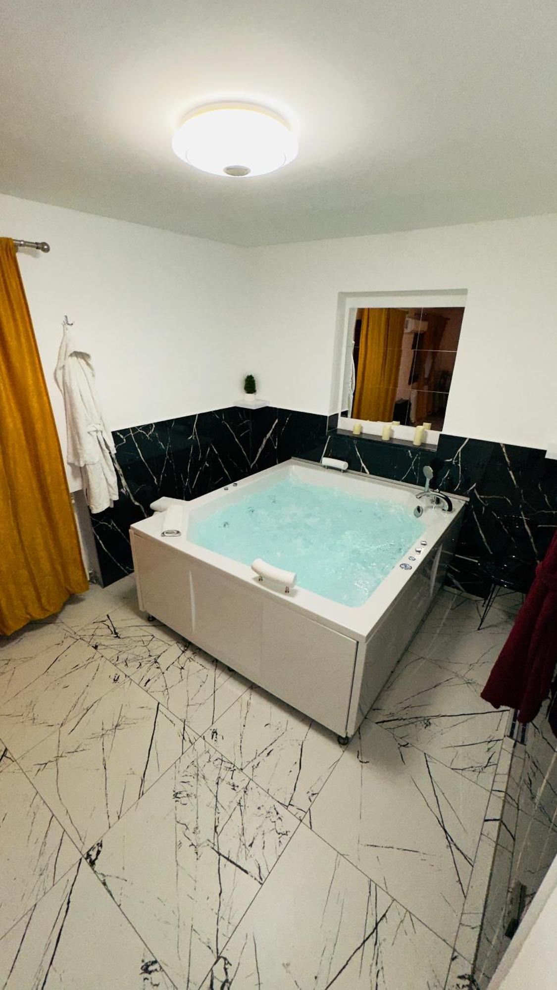 Hedonist Spa Jacuzzi Sarajevo Free Parking Buitenkant foto
